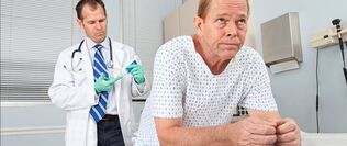 Massaggio alla prostata su appuntamento di un proctologo - prevenzione della prostatite